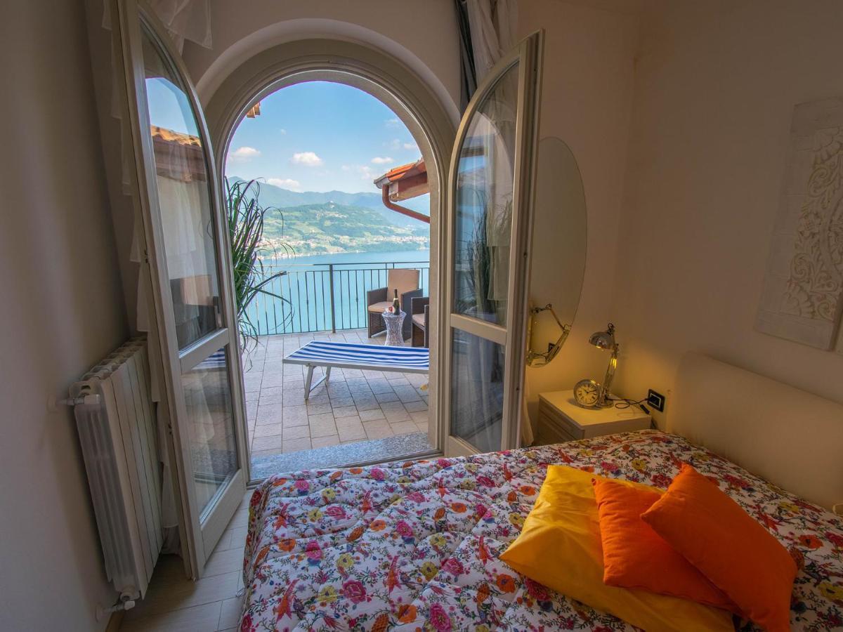 Cherubino - Stunning Lake View With Swimming Pool Parzanica Exterior foto